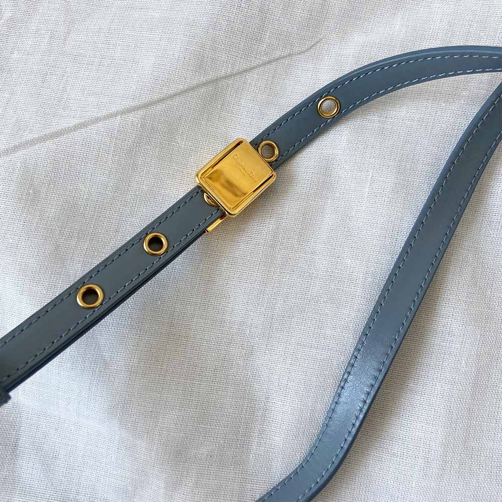 Dior micro 30 Montaigne blue crossbody bag