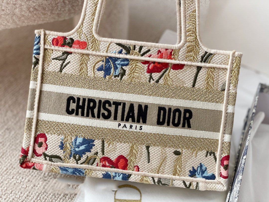 Medium Dior Book Tote Gold