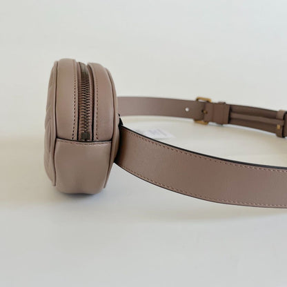 Gucci beige Matelassé Leather GG Marmont Belt Bag