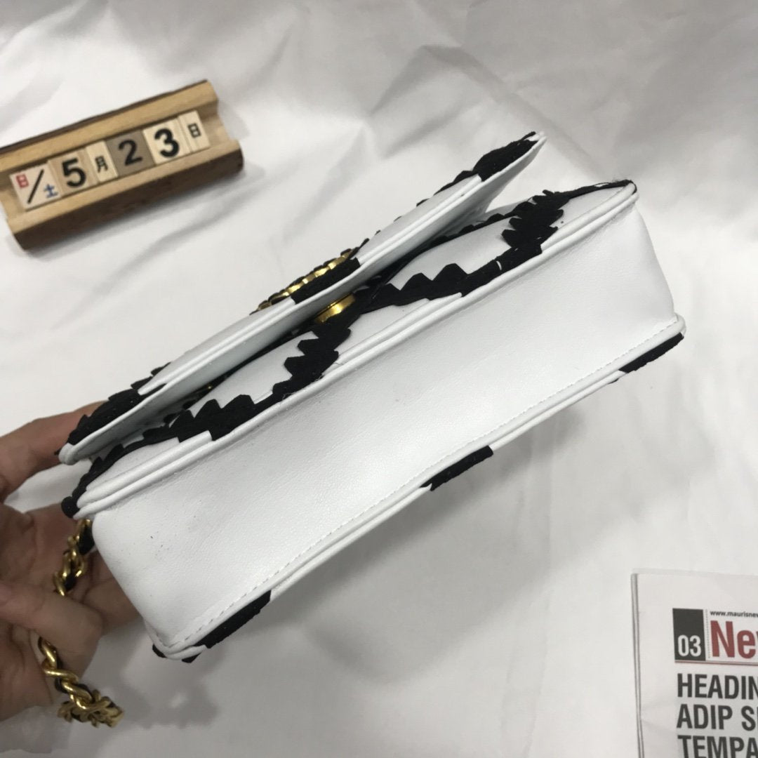 Chanel 19 Flap Bag In Calfskin Crochet White & Black