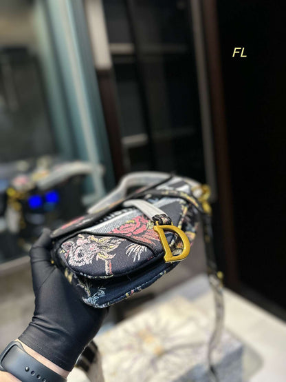 DIOR MEDIUM LADY D-LITE BAG WHITE AND PASTEL MIDNIGHT BLUE TOILE DE JOUY MEXICO EMBROIDERY