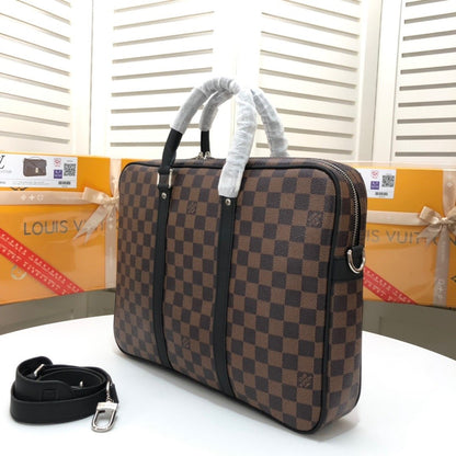 Louis Vuitton Porte-Documents Voyage PM