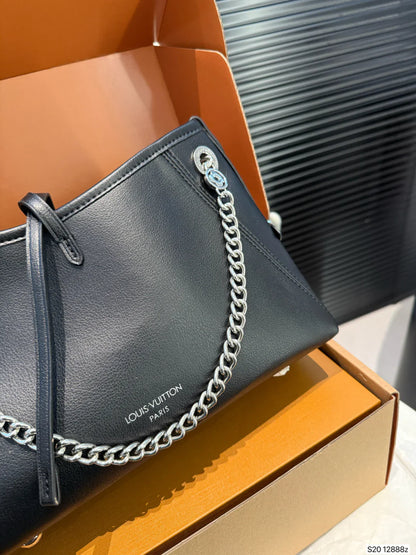 LV Louis Vuitton Carryall Crossbody Bag 26x18cm