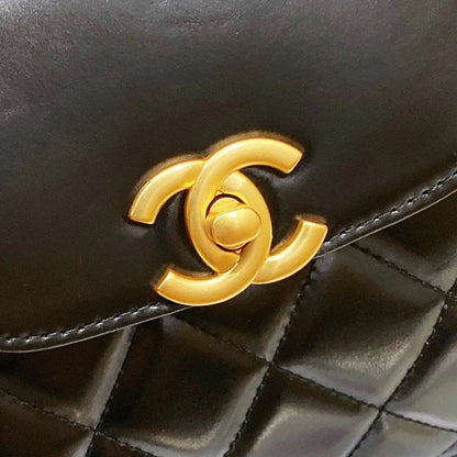 CC Mini Shopping Bag Shiny Aged Calfskin & Gold-Tone Metal Black 13 x 19 x 7 cm