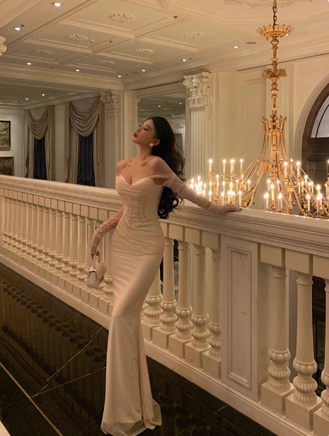 Sexy Sheath Off The Shoulder White Long Sleeves Satin 21st Birthday Dress Party Gown Birthday Outfits Birthday Dress Ideas For Women DP1897