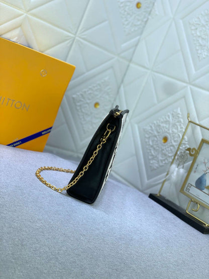 LOUIS VUITTON POCHETE RAFFIA BLEU MONOGRAM