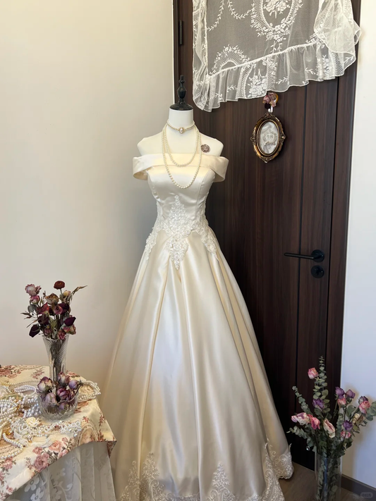 White Delicate Floral Applique Long Satin Ball Gown Evening Gown Wedding Dress gh4292