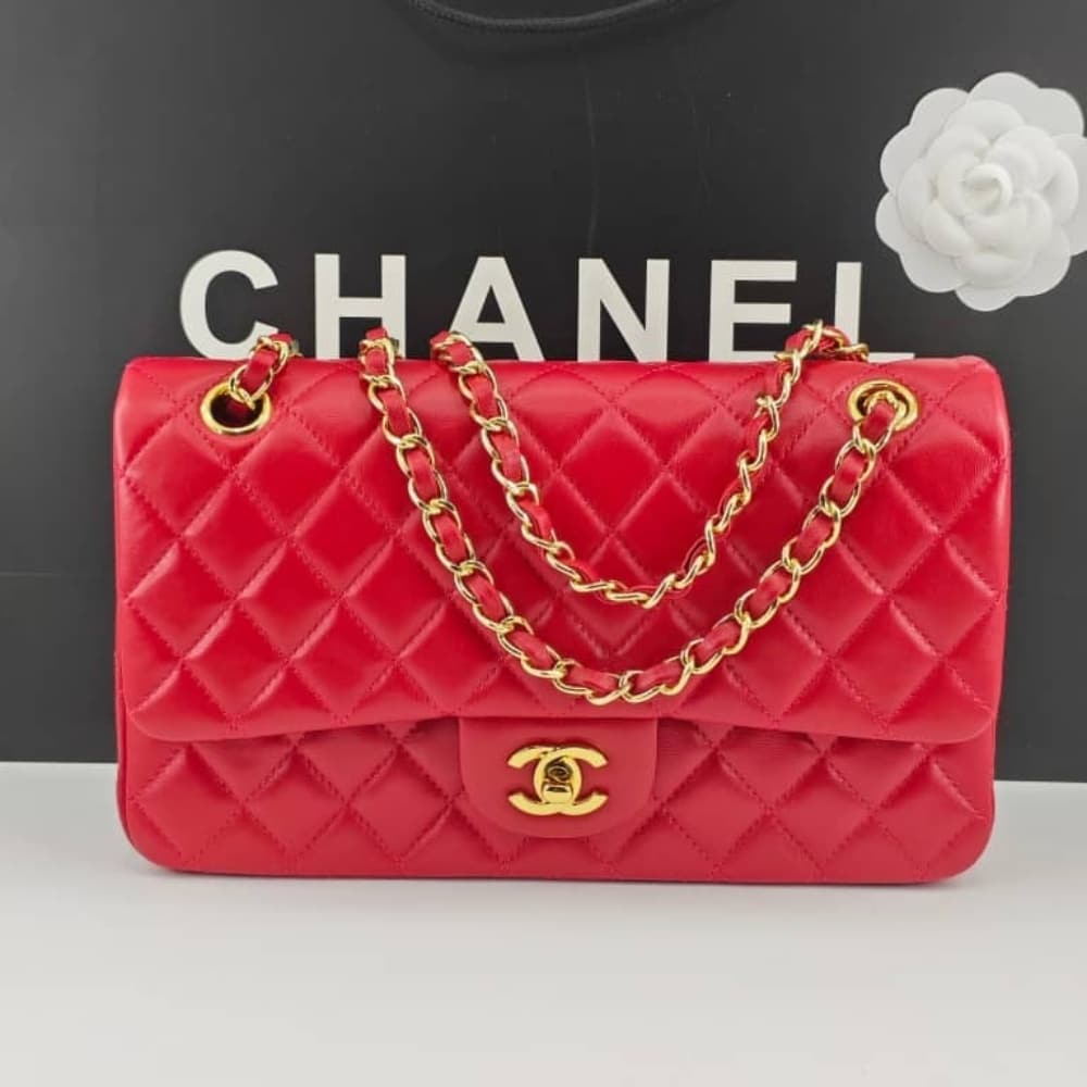 CHANEL MEDIUM CLASSIC DOUBLE FLAP RED GOLD HARDWARE 25CM