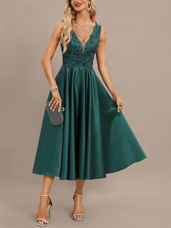 V-Neck Sleeveless Solid Color Lace Midi Dress