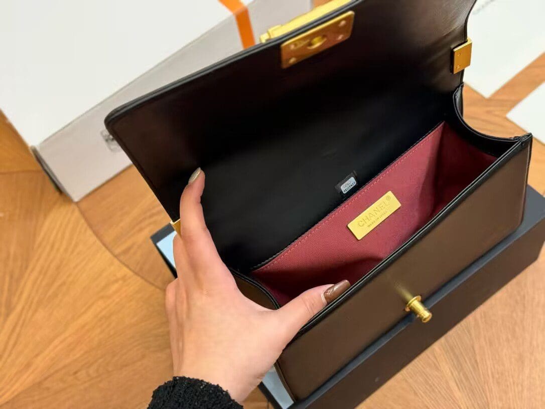 CHANEL Calfskin Chevron Quilted Medium Boy Flap Black