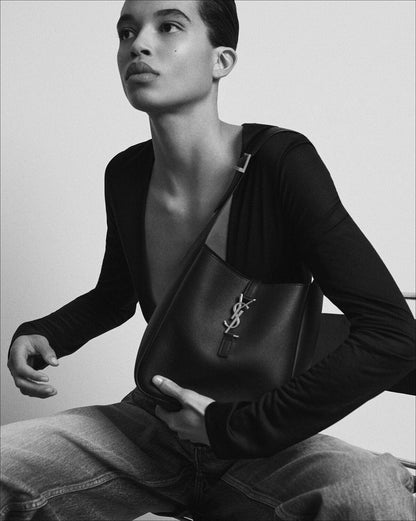 SAINT LAURENT LE 5 À 7 SUPPLE SMALL IN GRAINED LEATHER