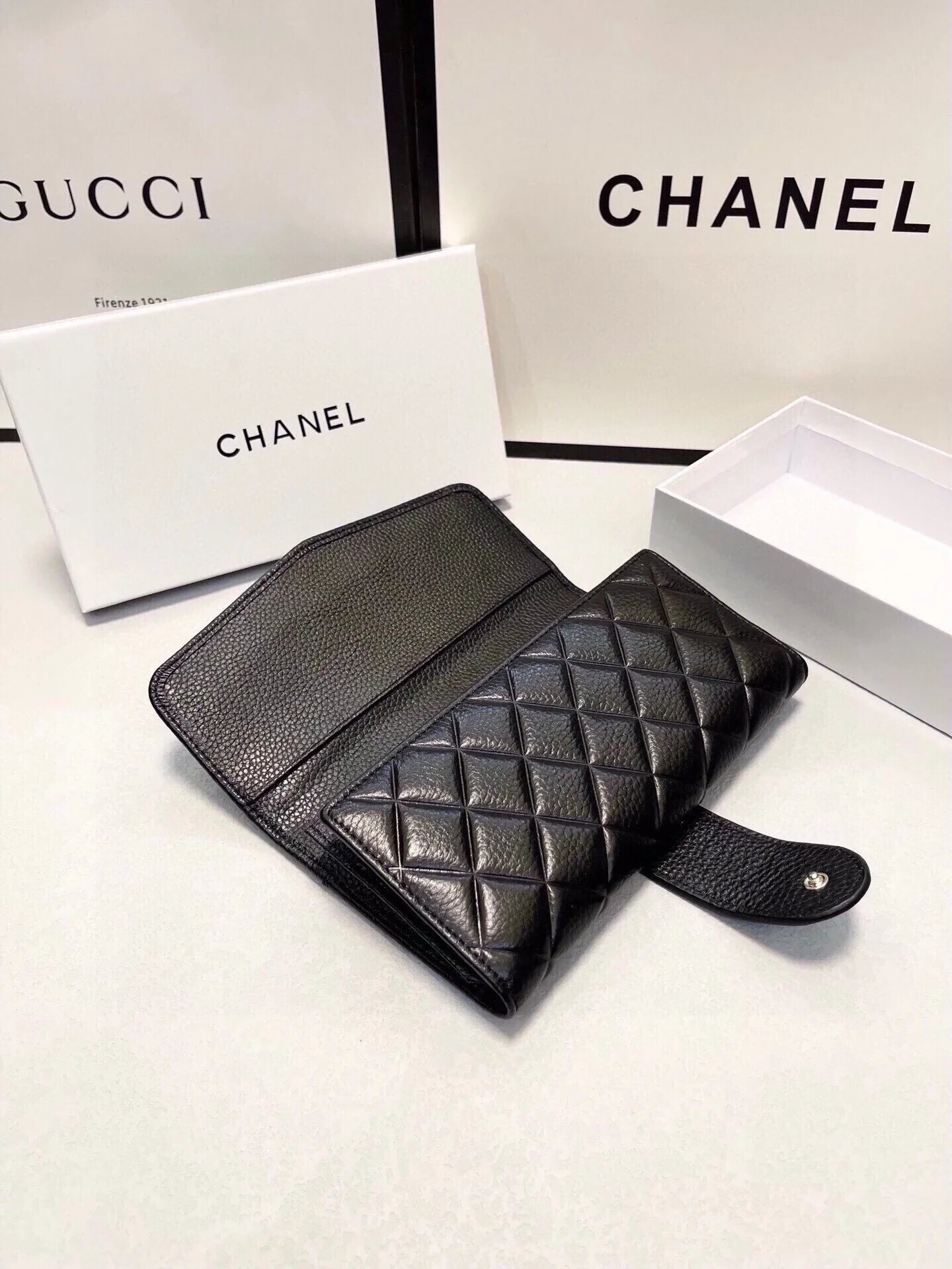 CHANEL Leather Bifold Wallet Classic In Black 19x10cm