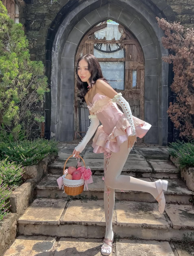 Pink A Line Sweetheart Neck Lace Satin Short Homecoming Dress Cocktail Dress SH3818