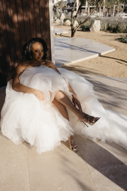 2025 New Simple A Line Strapless Tulle Long Wedding Dress SH2286