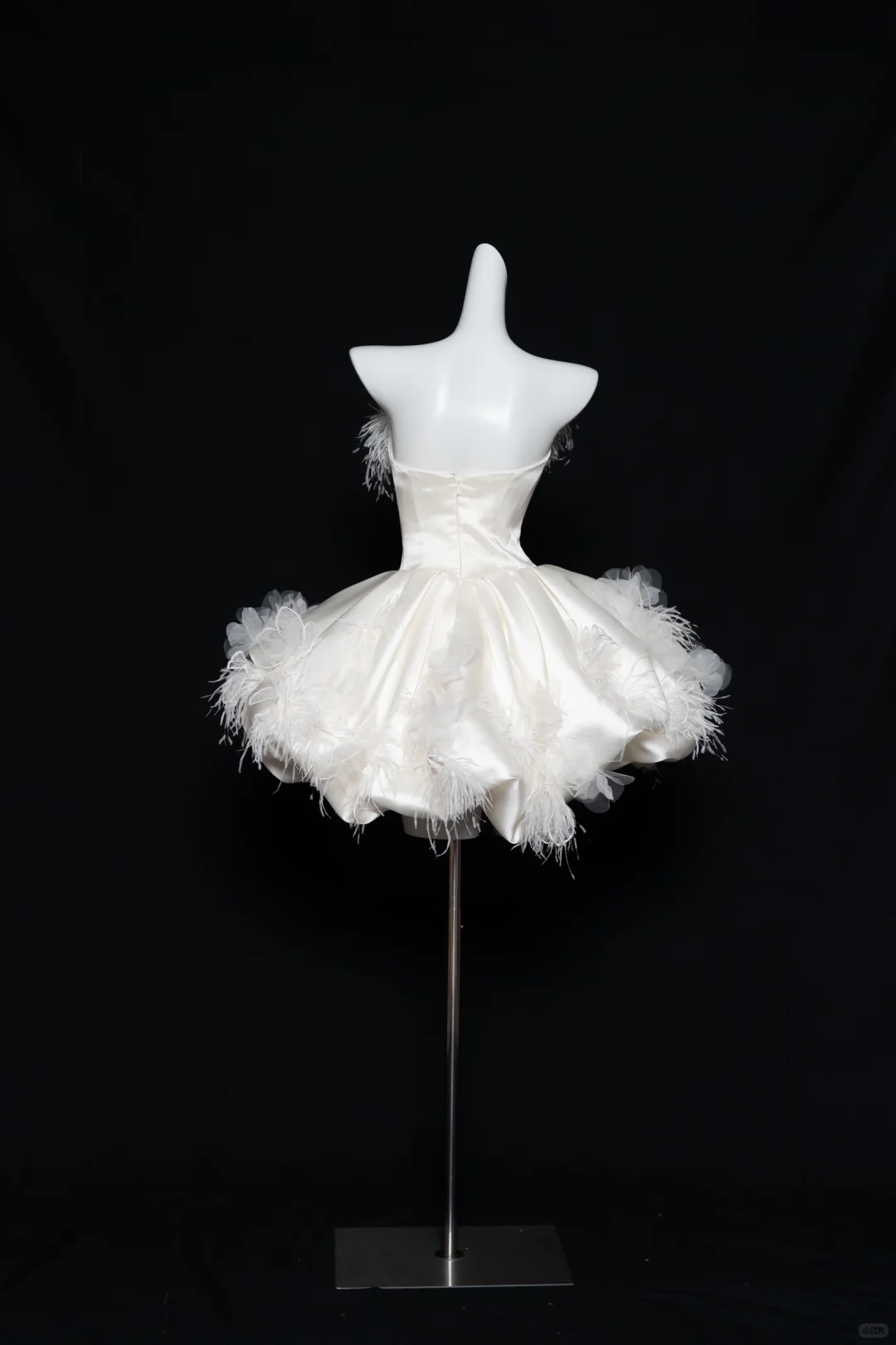 Sweet White Satin Lace Appliques Strapless A Line 18th Birthday Outfits Homecoming Dress S810