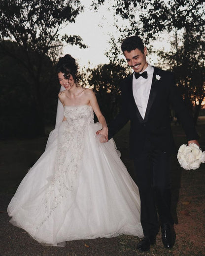 White Exquisite Ball Gown Strapless Appliques Beaded Tulle Wedding Dress SH3809