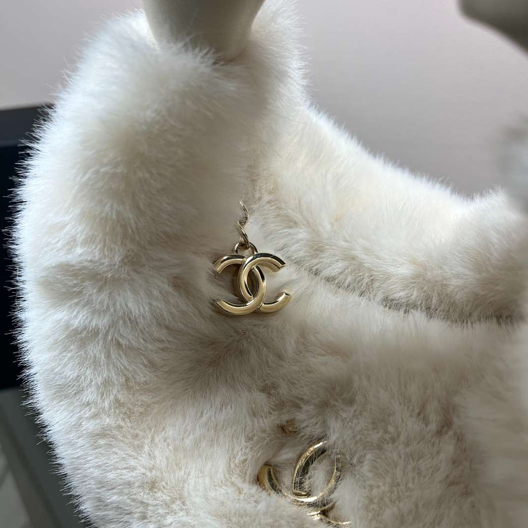 CHANEL Plush Designer Shoulder Top Handle Bag Crossbody Underarm Top Handle Bag For Women