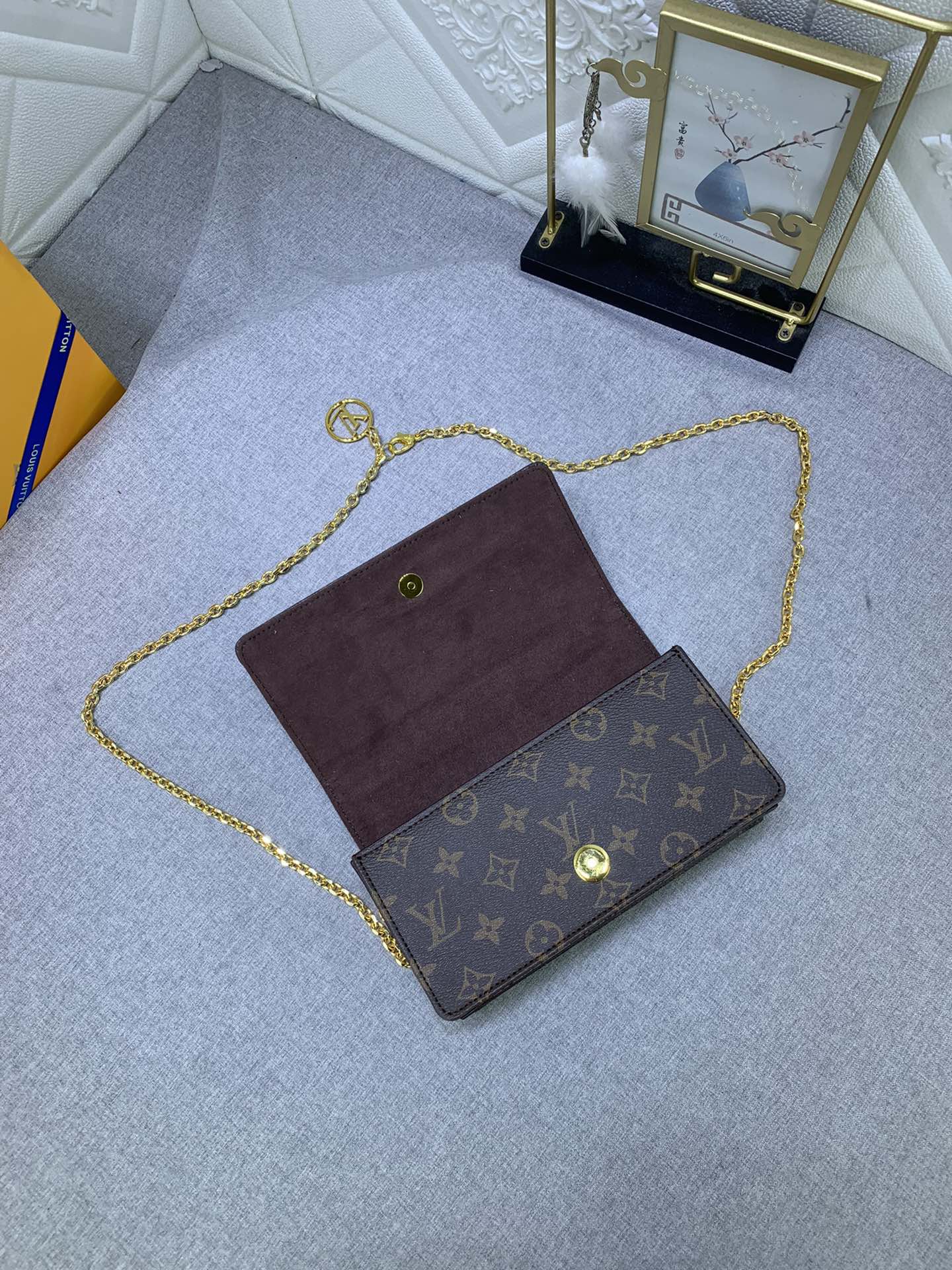 Louis Vuitton Wallet On Chain Lily