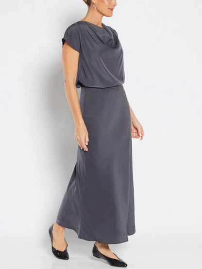 Round Neck Solid Color Top And Skirt Suit