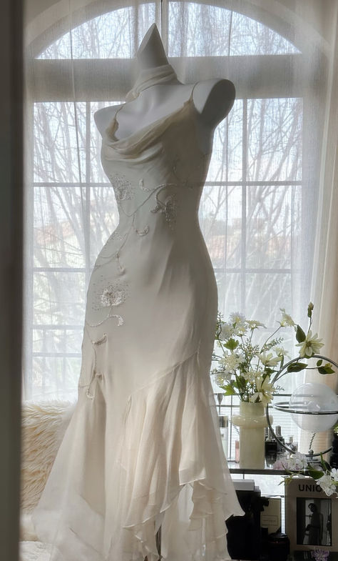 Elegant Mermaid Spaghetti Strap Beaded White Chiffon Prom Dress Graduation Prom Dress SH2560