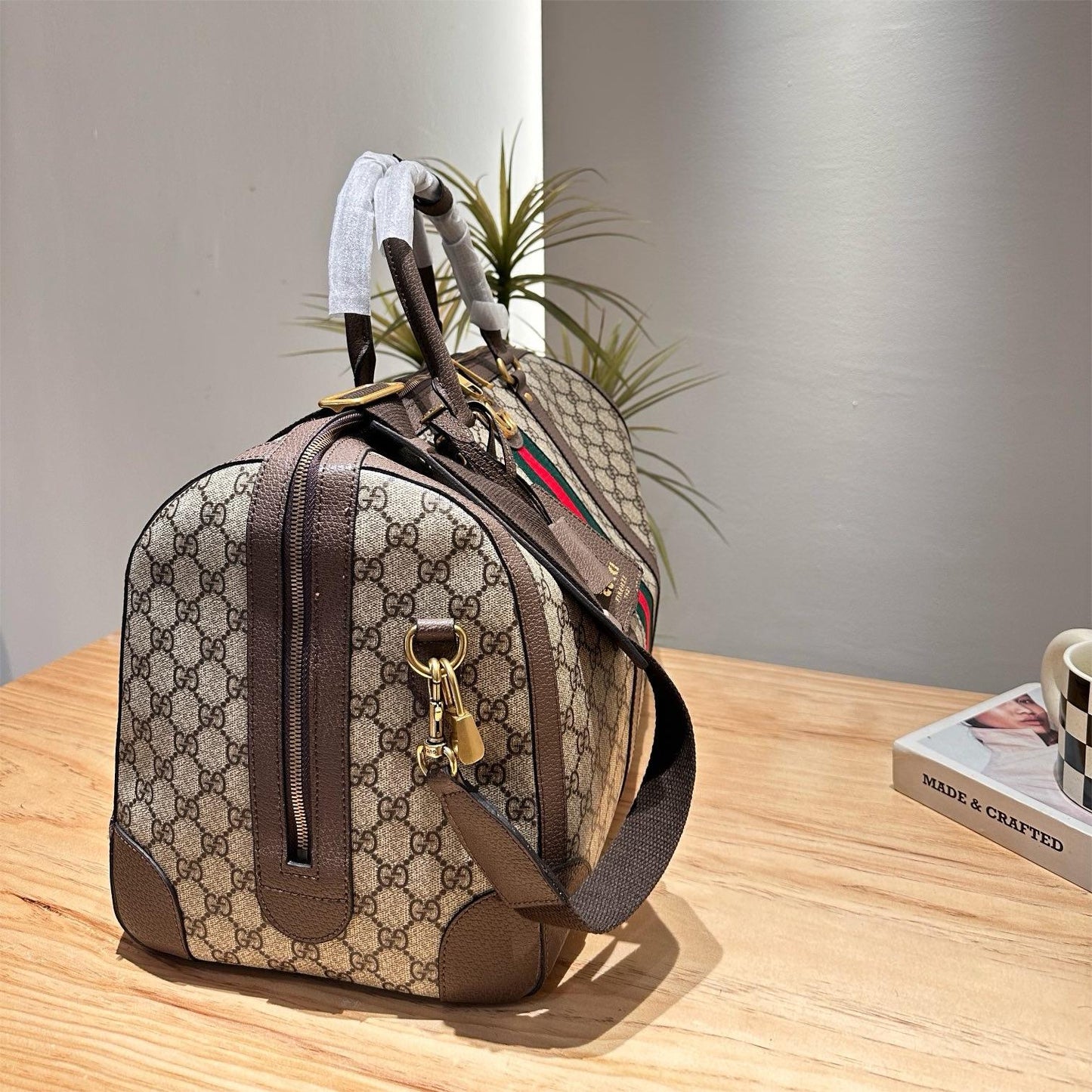 GUCCI SAVOY LARGE DUFFLE BAG