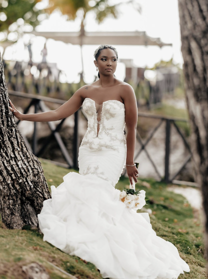 2025 New Mermaid Sweetheart Neck Rhinestone Tulle Long Sweep Wedding Dress SH2232