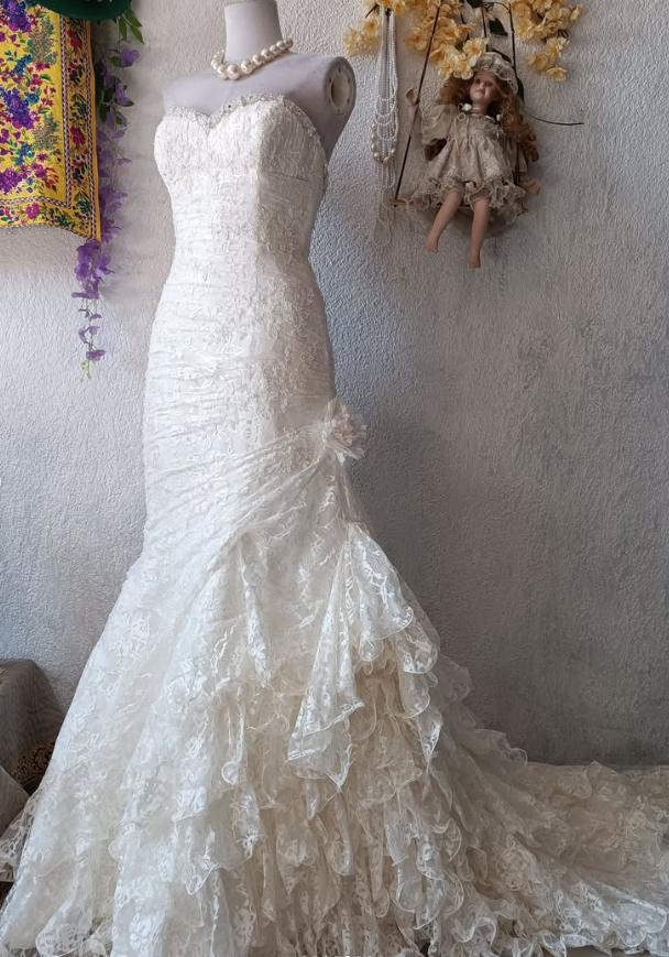 Vintage Mermaid Sweetheart Neck Ivory Lace Long Sweep Wedding Dress SH2155