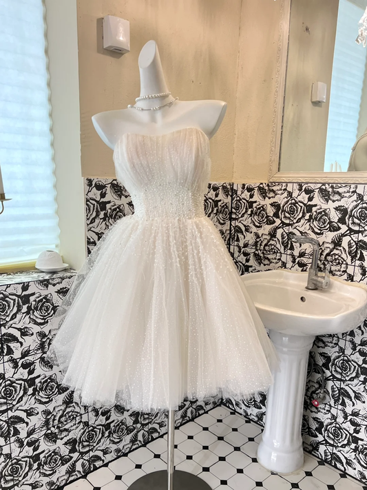White Ball Gown Sweetheart Neck Beaded Tulle Short Homecoming Dress Birthday Dress SH3858