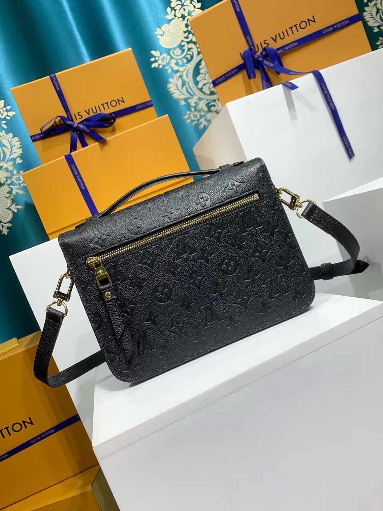 Louis Vuitton M41487 Pochette Metis