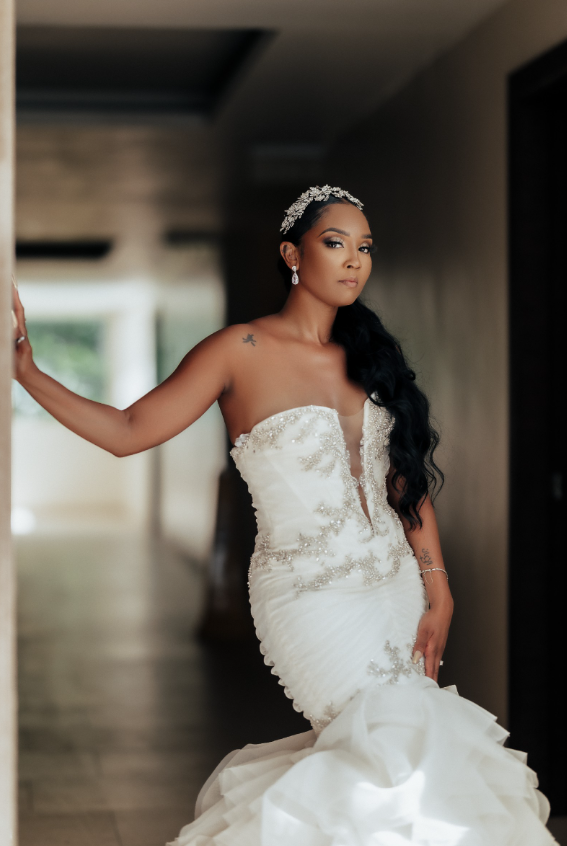 2025 New Mermaid Sweetheart Neck Rhinestone Tulle Long Sweep Wedding Dress SH2232