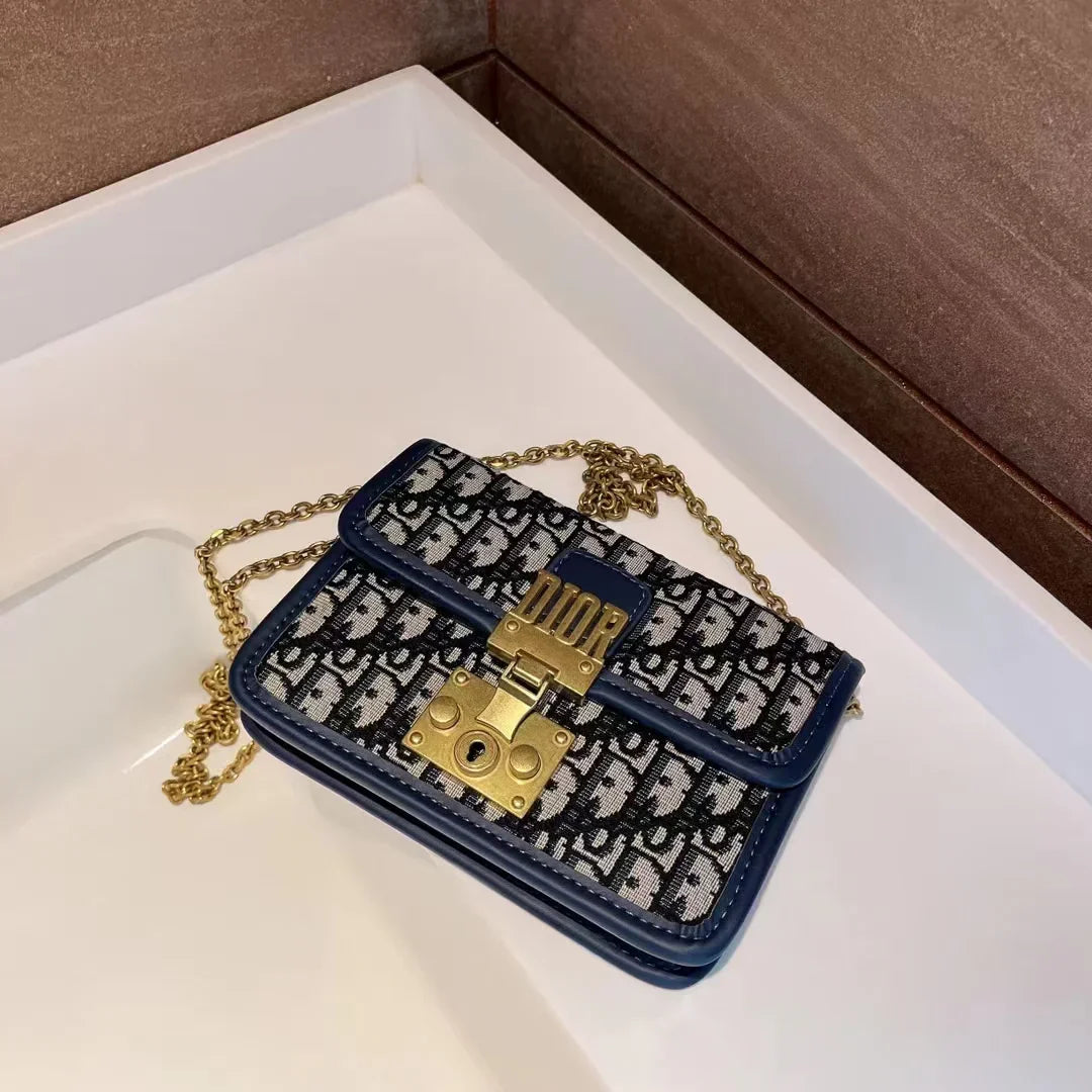 Dr addict chain embroidered presbyopia bag