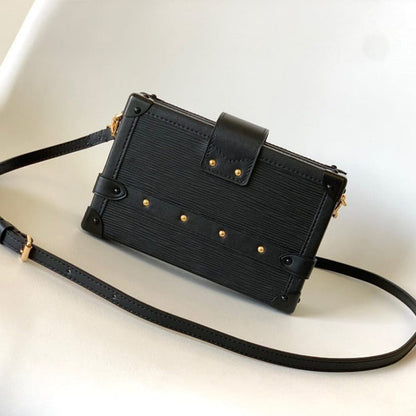 Louis Vuitton PETITE MALLE EAST WEST M59179