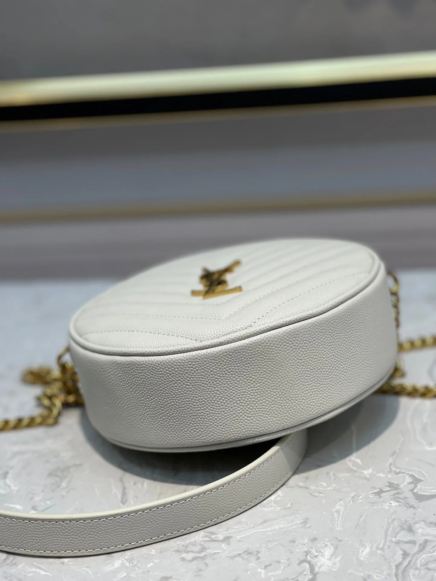 YSL Bolsa transversal Vinyle Redonda White 17 x 17 x 5.5 cm