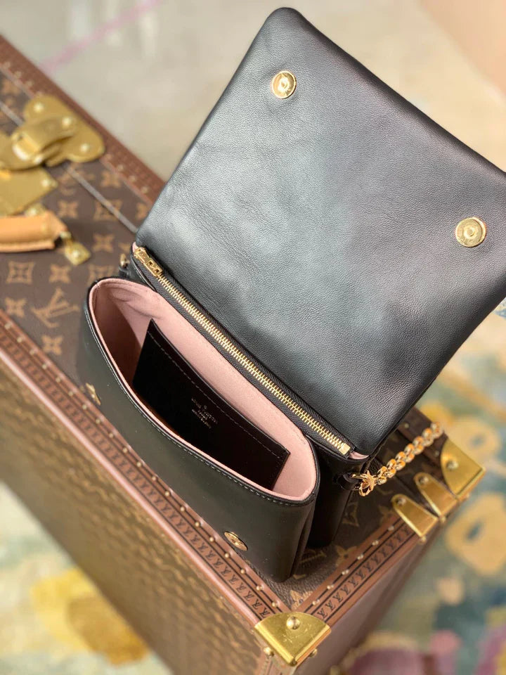 LOUIS VUITTON Pochette Coussin Bag