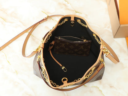 Lv Bag with Metallic Luster Handbag Shoulder Bag 28 x 20 x 11.5cm