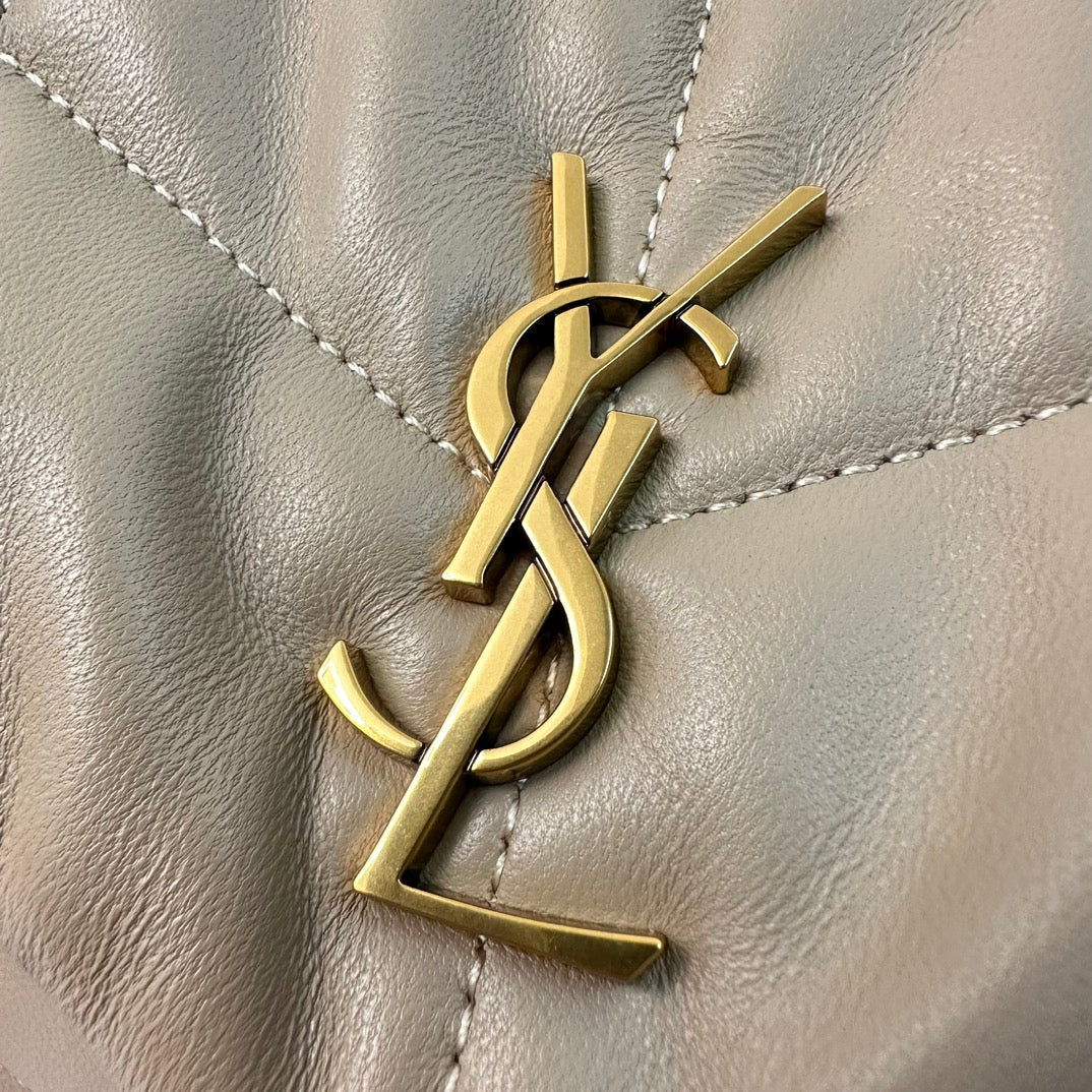 YSL  Loulou Puffer Toy Bag In Quilted Lambskin Beige Size 23x15.5x8.5