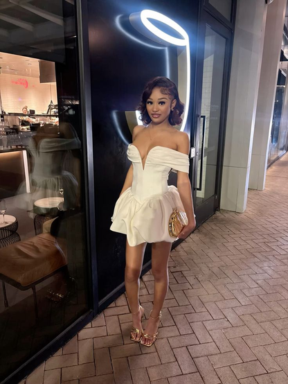 Sexy Off The Shoulder White Satin A Line Short Homecoming Dress Birthday Outfits S684