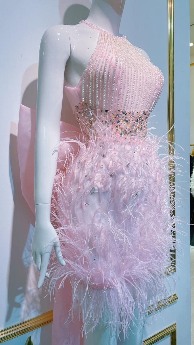 Sexy Halter Pink Feathers Beaded Sheath Cocktail Dress Short Graduation Homecoming Dress With Bow S858