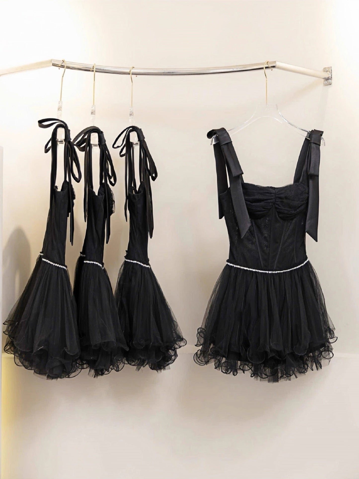 Cute A Line Straps Little Black Dress Party Dresses Short Formal Homecoming Dresses Night Chic Elegant Short Dresses Cocktail Dress 16th Birthday Outfits Tulle Hoco Dresses DH2770