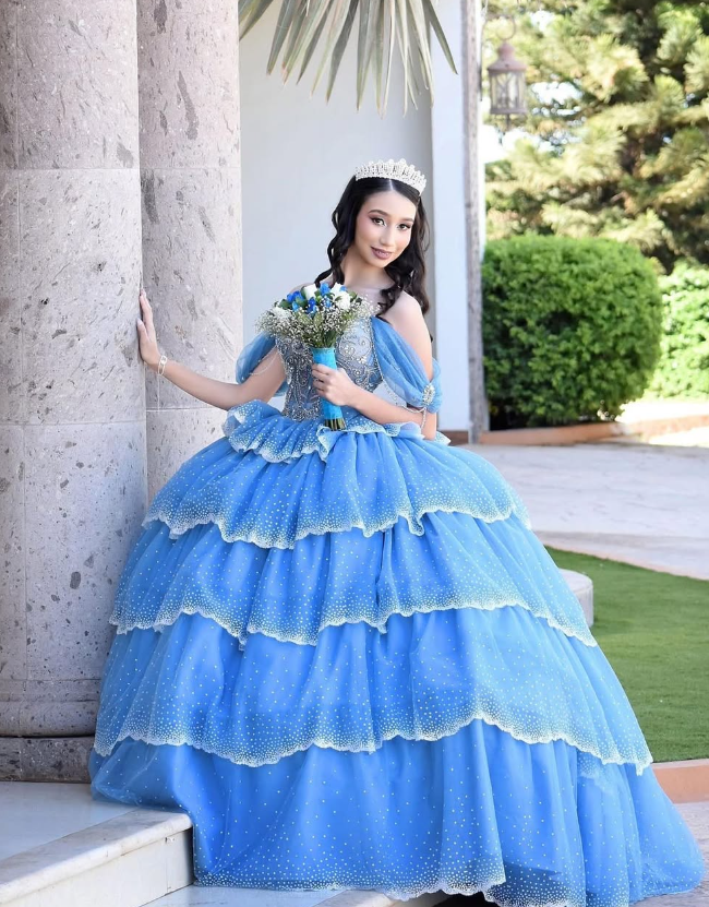 Blue Ball Gown Quinceanera Dresses Off the Shoulder Beaded Layered Tulle Sweet 16 Dress Party Gowns SH3553