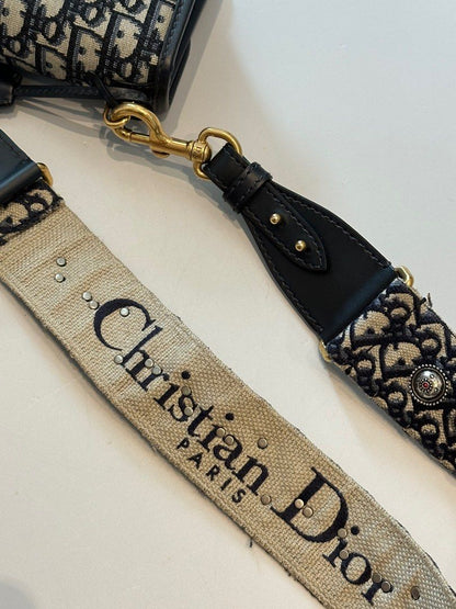 Dr addict chain embroidered presbyopia bag