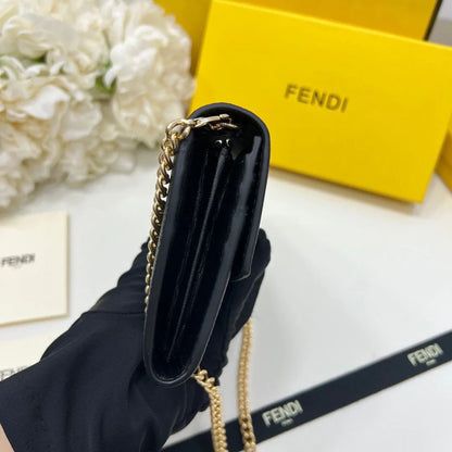 Fendi Chain Wallet Bag Black Trend 19x10.5x3.5cm