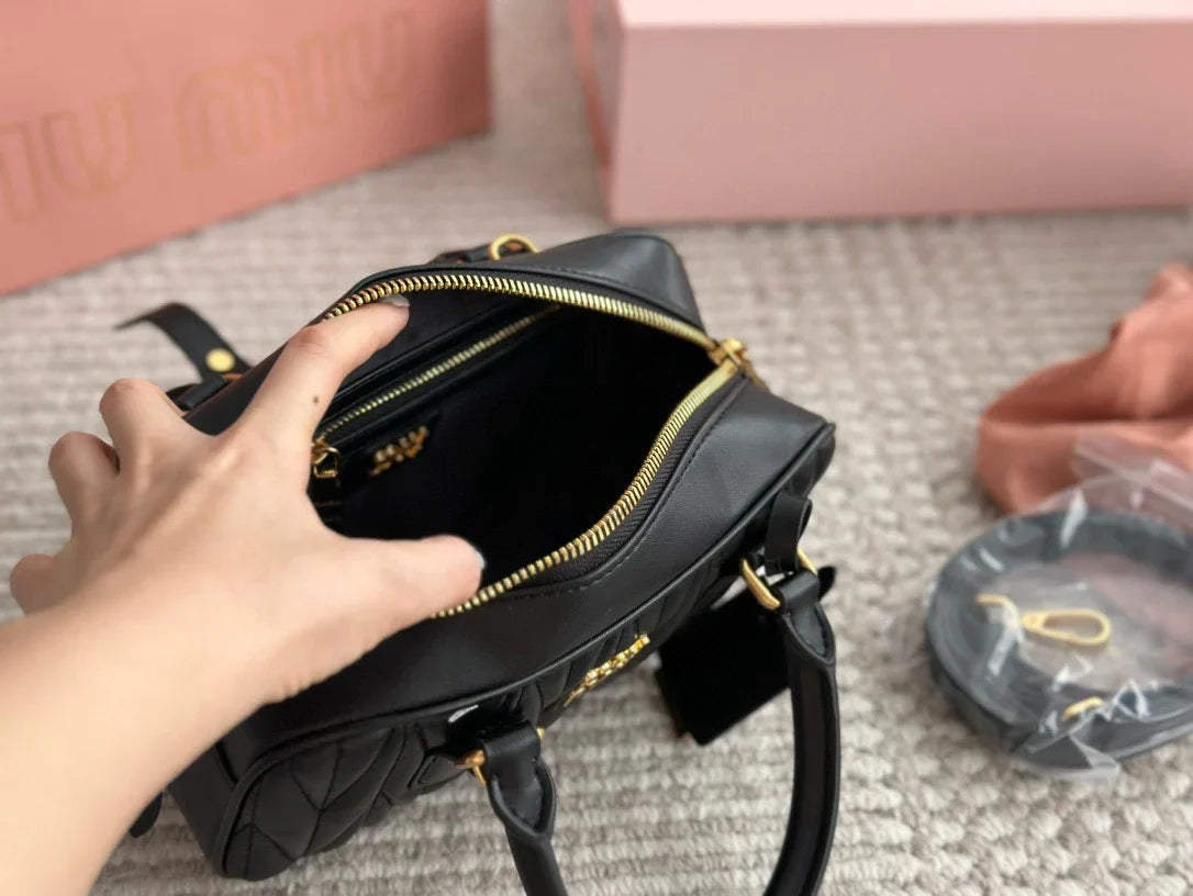 Miumiu Fashion Handbag Black Tote Bag
