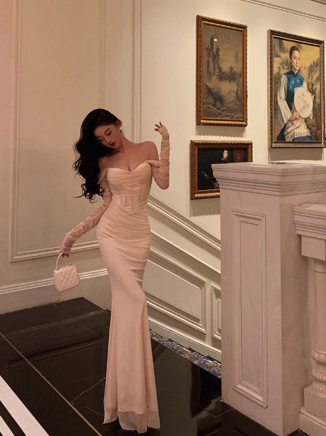 Sexy Sheath Off The Shoulder White Long Sleeves Satin 21st Birthday Dress Party Gown Birthday Outfits Birthday Dress Ideas For Women DP1897