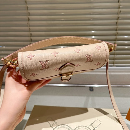 LOUIS VUITTON NANO DIANE BICOLOR EDEN 18CM M13642