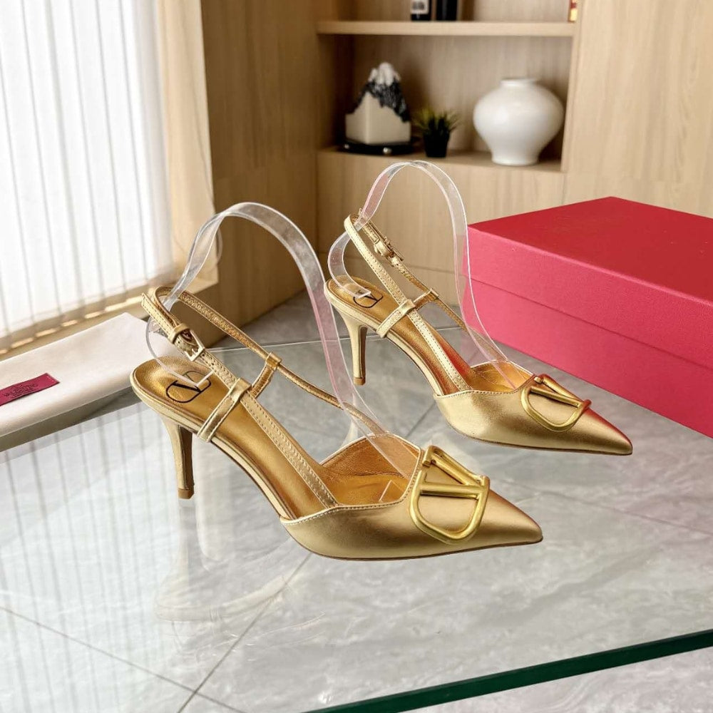 VALENTINO VLOGO SIGNATURE SLINGBACK PUMP IN GOLD