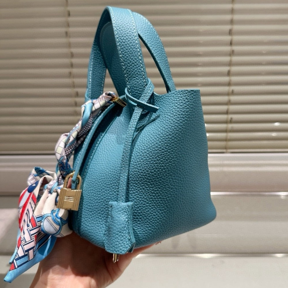 HERMES PICOTIN LOCK 18 BAG BLUE WITH GOLD 18CM