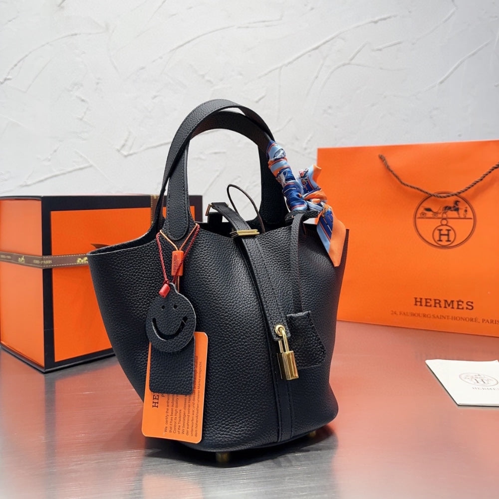 HERMES PICOTIN LOCK 18 BAG BLACK WITH GOLD 18CM