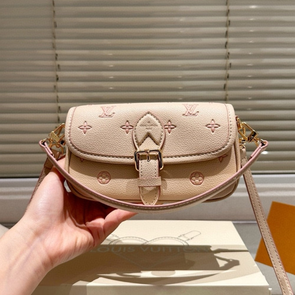 LOUIS VUITTON NANO DIANE BICOLOR EDEN 18CM M13642
