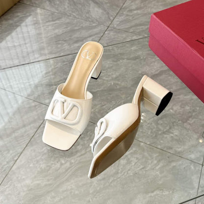 VALENTINO VLOGO SIGNATURE SLIDE SANDAL WHITE